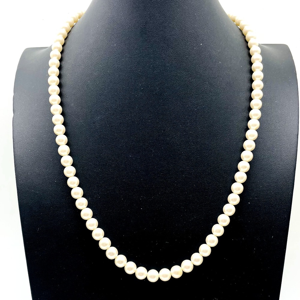 Vintage Faux Pearl Necklace Single Strand Graduated Cream Classic Costume